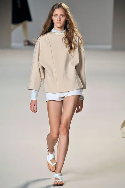 Look 7